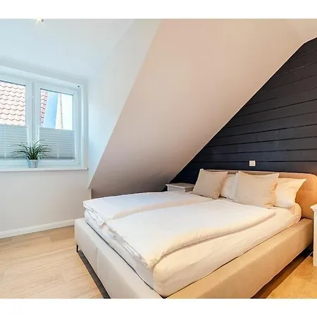 With 2 Bedrooms بيت للعطل غريتسيل